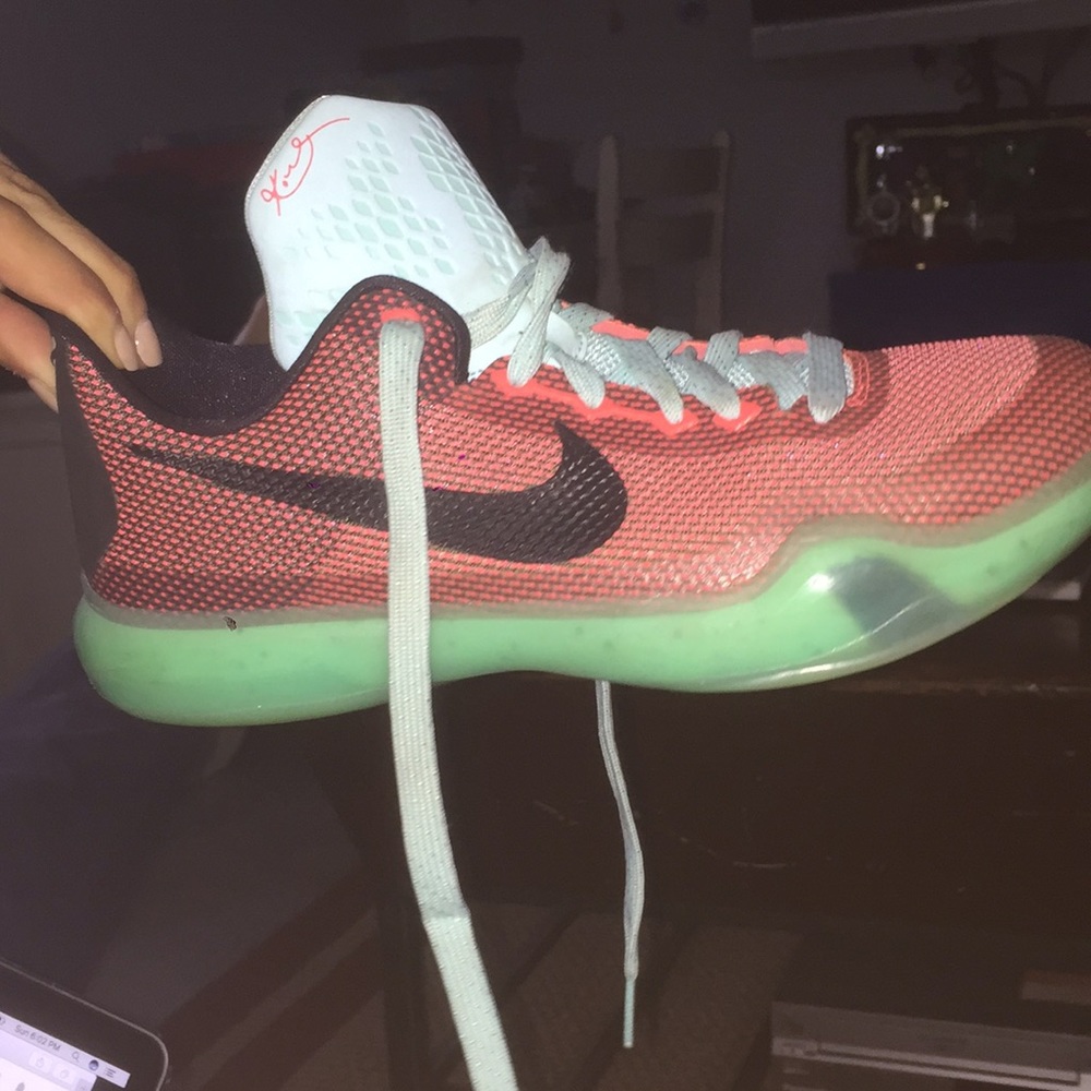 Kobe 10 Easter